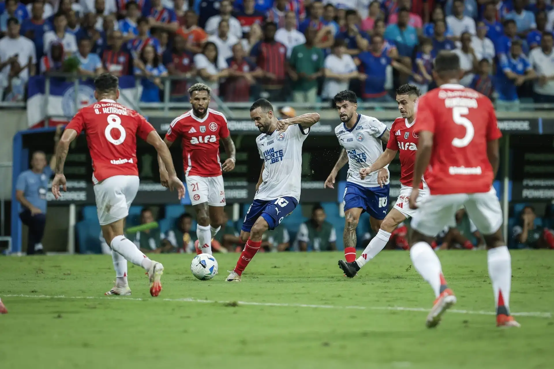 Menjelajahi Peraduan Bola Sepak Asia yang Menarik